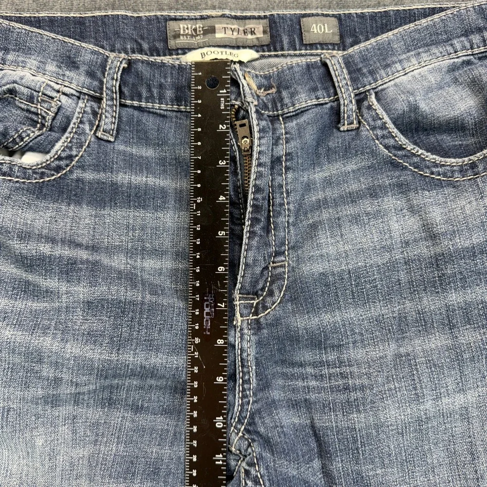BKE Tyler Jeans Mens 40L Blue Cotton Blend Regular Bootleg Distressed Med Wash